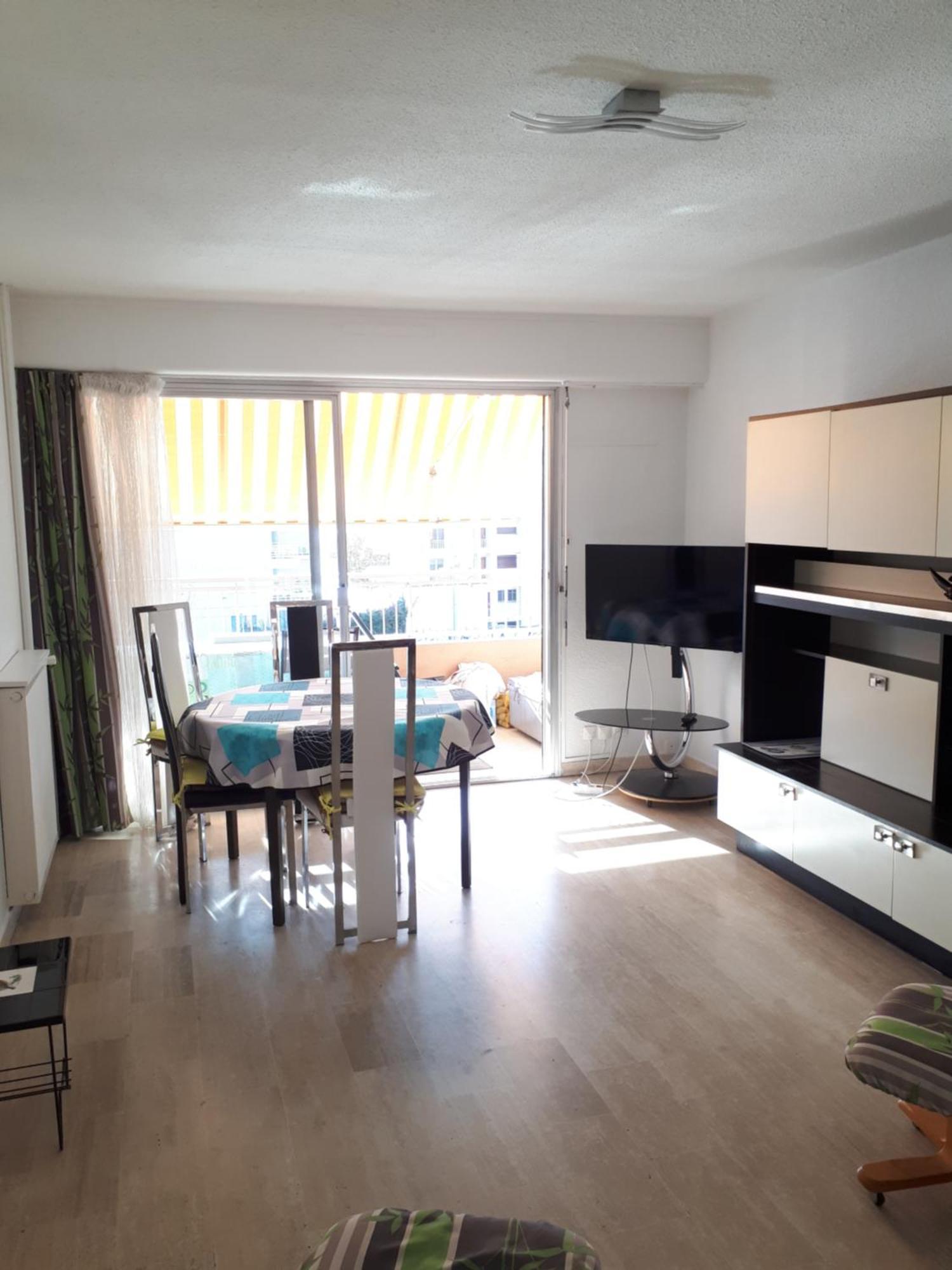 Apartment Golfe-juan Proche Plage, Centre Et Gare