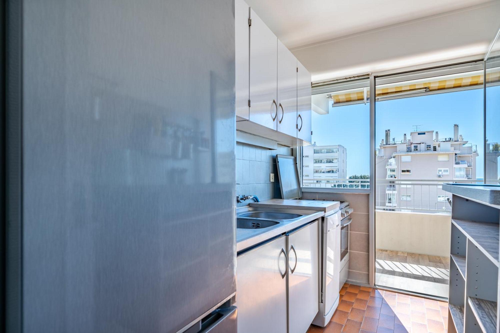 Apartment Golfe-juan Proche Plage, Centre Et Gare